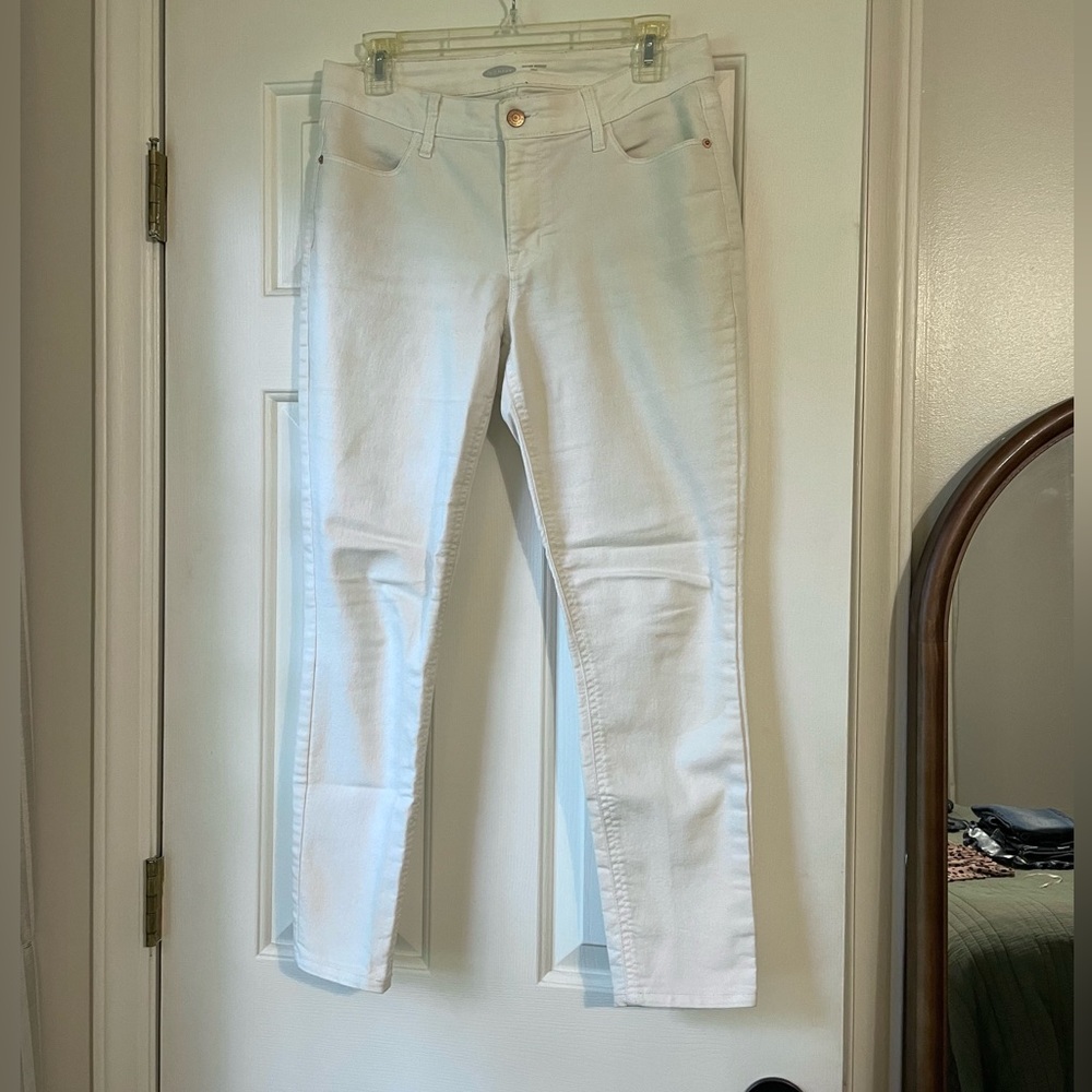 Old Navy Super Skinny White Ankle Jeans